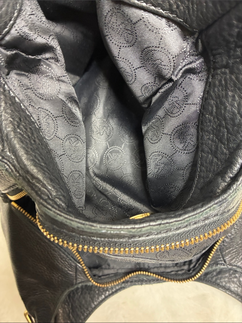 Michael Kors Black Pebbled Leather Shoulder Bag with Gold Hardware - Picture 5 of 7